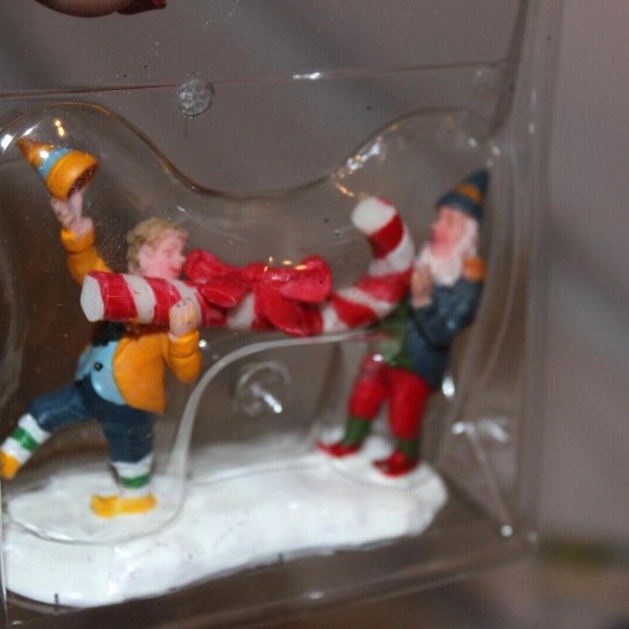 LARGE LOT LEMAX CHRISTMAS VILLAGE ACCESS. TREES FIGURINES TREE HOUSE GAZEBO - Picture 12 of 13